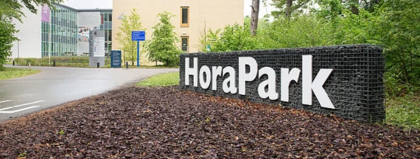 touchscreen digital signage solution for horapark
